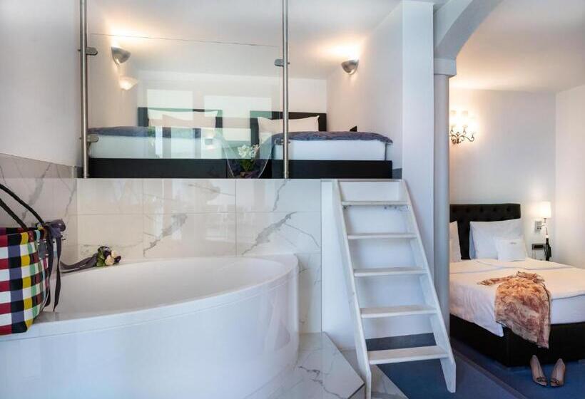 اتاق سوپریور خانوادگی, Villa Bellevue Portoroz Portorose