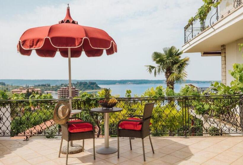 اتاق لوکس با بالکن, Villa Bellevue Portoroz Portorose