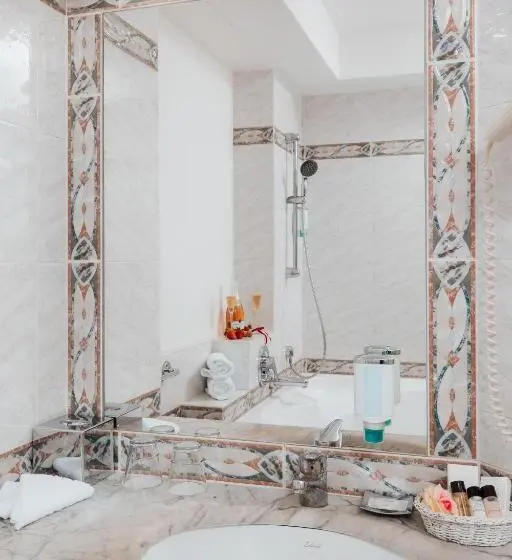 اتاق لوکس با بالکن, Villa Bellevue Portoroz Portorose