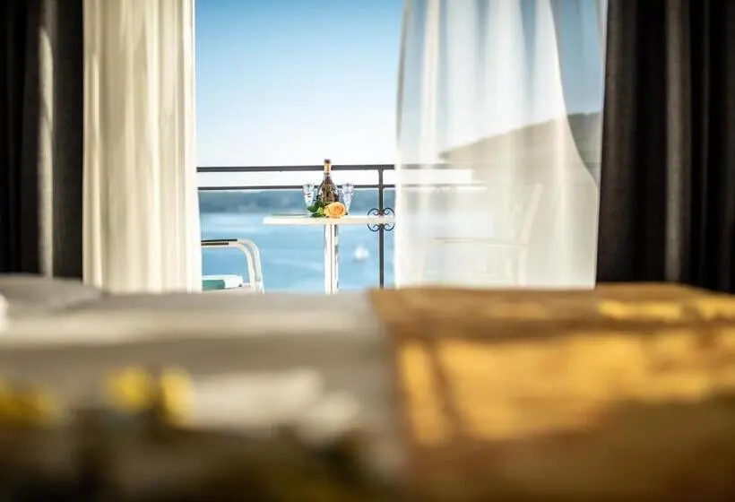 اتاق لوکس, Villa Bellevue Portoroz Portorose