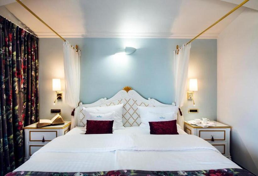 1 Bedroom Deluxe Apartment Sea View, Villa Bellevue Portoroz Portorose