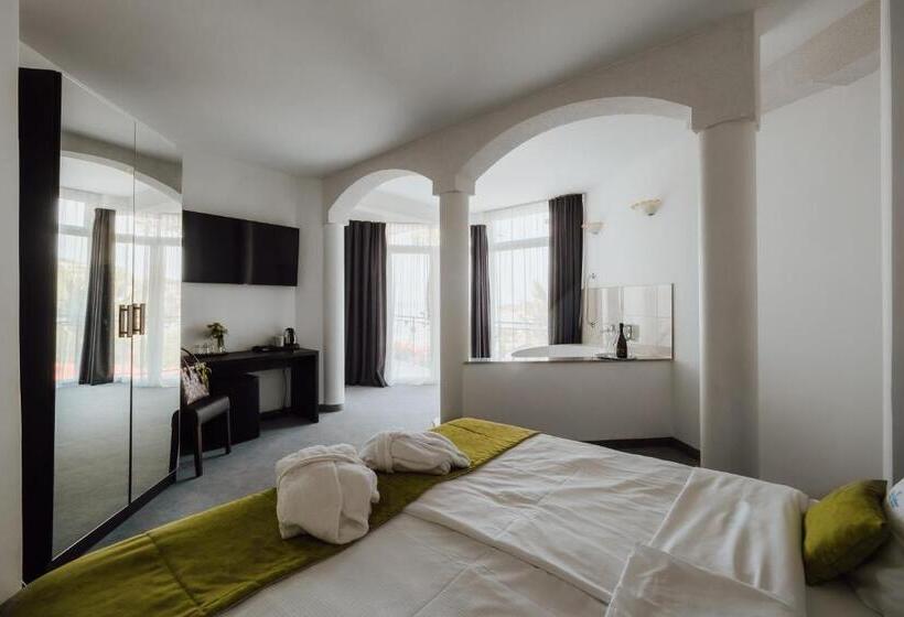 اتاق سوپریور با چشم‌انداز دریا و بالکن, Villa Bellevue Portoroz Portorose