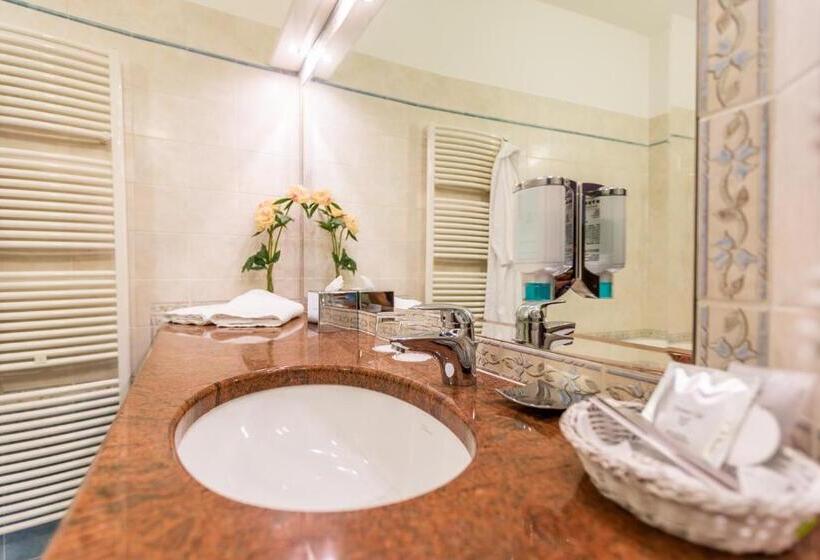 آپارتمان 1 خوابه با چشمانداز دریا, Villa Bellevue Portoroz Portorose