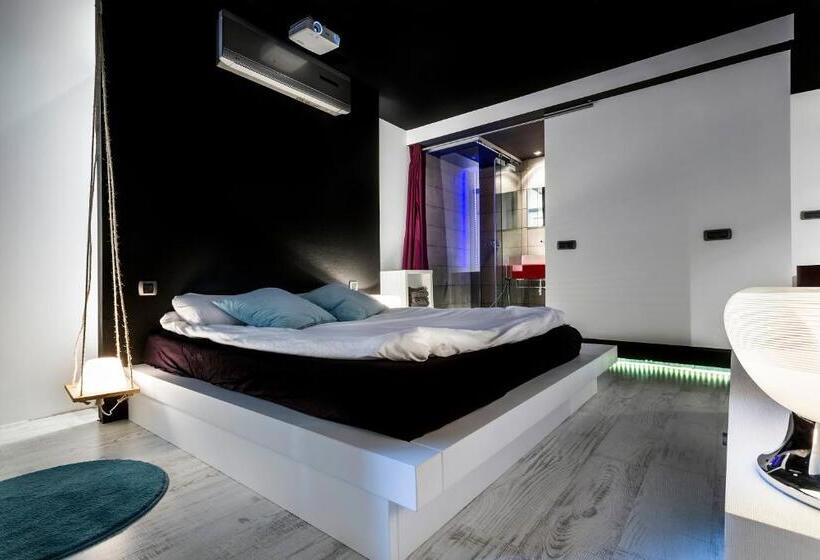 Апартаменты 1 Спальня, Zrooms&suites Hostel Boutique