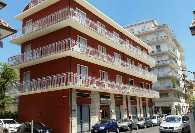 スタンダードスタジオ, Majestic Suite