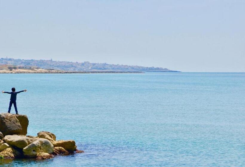 1 Bedroom Penthouse Apartment, Donnalucata Ospitalità Diffusa