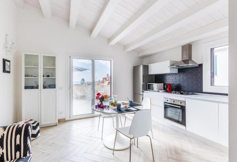 1 Bedroom Penthouse Apartment, Donnalucata Ospitalità Diffusa
