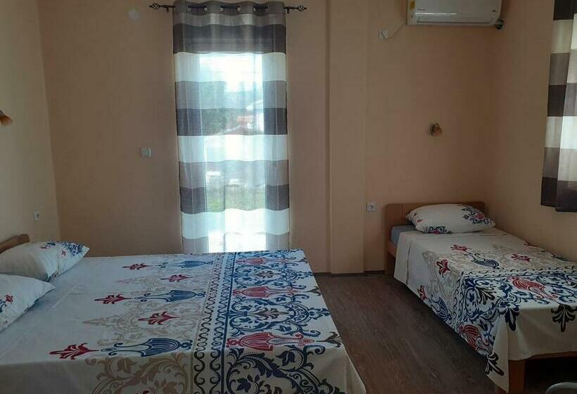 اتاق استاندارد سه نفره, Sunshine