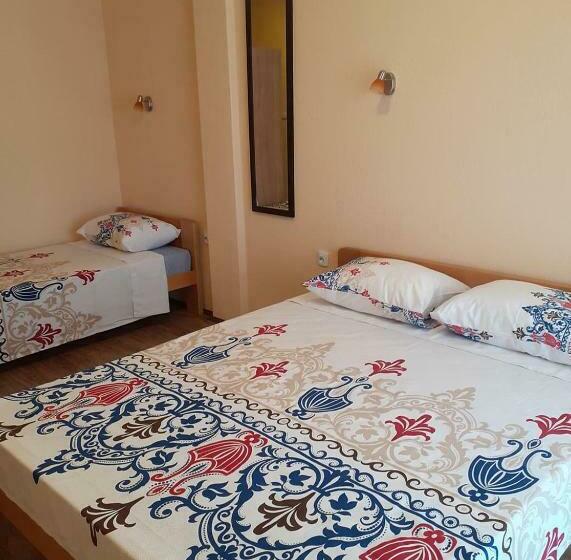 اتاق استاندارد سه نفره, Sunshine