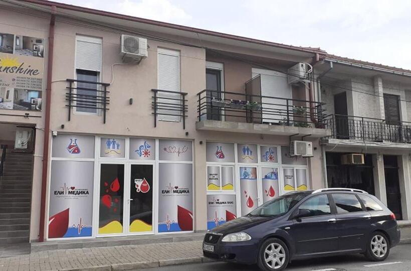 اتاق کلاسیک سه تخته, Sunshine