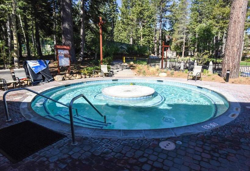 Apartamento 2 Dormitórios, Ski Trails 4024