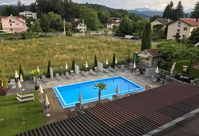 スタンダードトリプルルーム, Ferienanlage Seehof