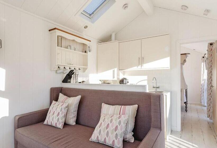 プレミアムルーム, Beach Cove Coastal Retreat