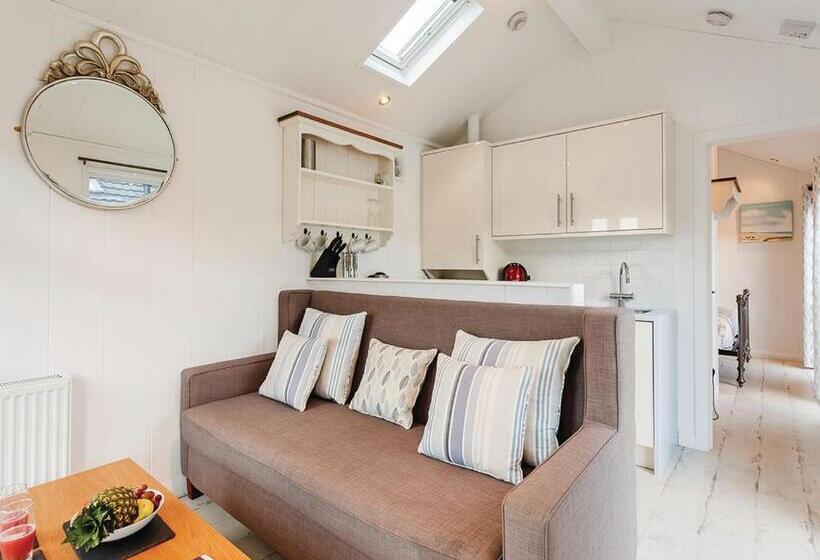 オーシャンビュースタンダードルーム, Beach Cove Coastal Retreat