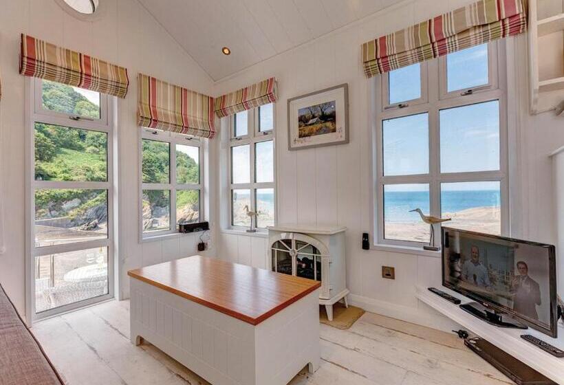 オーシャンビューのプレミアムルーム。, Beach Cove Coastal Retreat