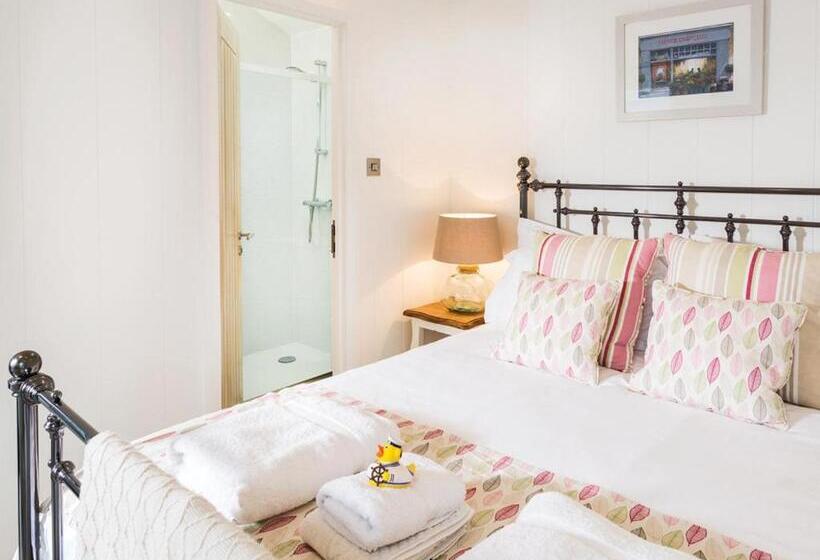 オーシャンビューのプレミアムルーム。, Beach Cove Coastal Retreat