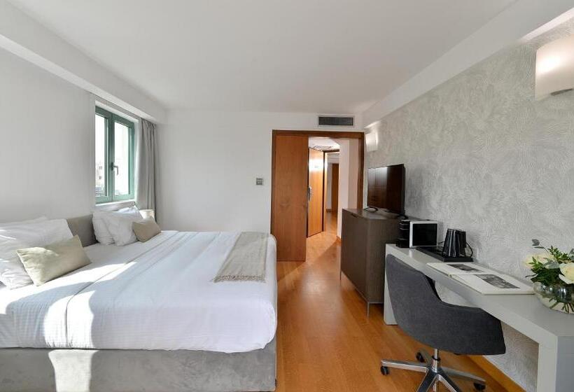 غرفة قياسية ذات إطلالة, Athenaeum Eridanus Luxury