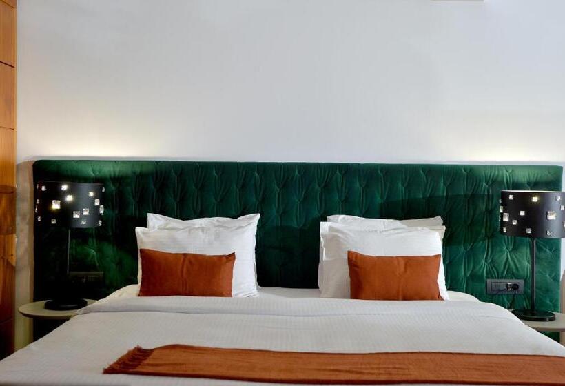 جناح تنفيذي مع إطلالات, Athenaeum Eridanus Luxury