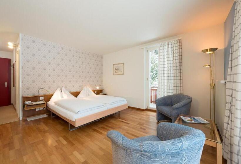 高级大房间, Berghaus