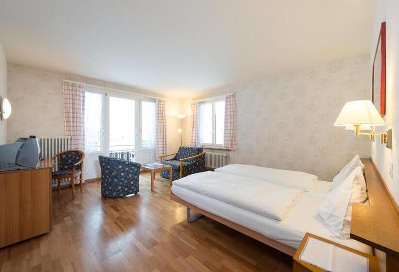 高级大房间, Berghaus