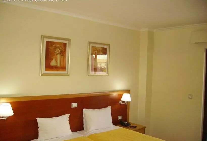 Economy Room