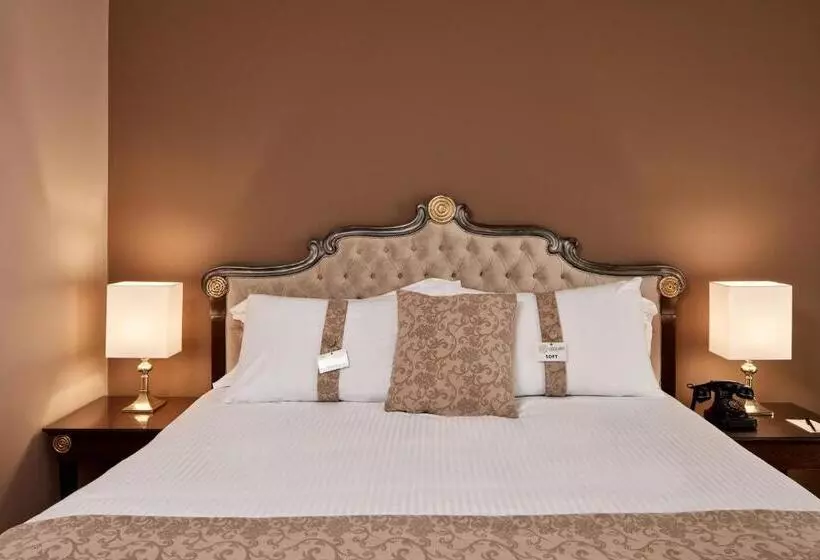 プールの見えるエクゼクティブルーム, Epirus Palace Congress & Spa