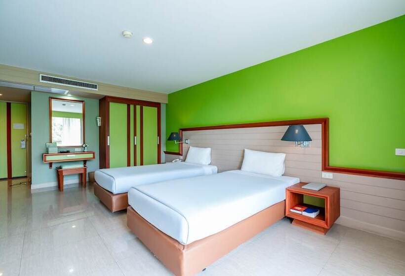 Номер Superior, Long Beach Chaam