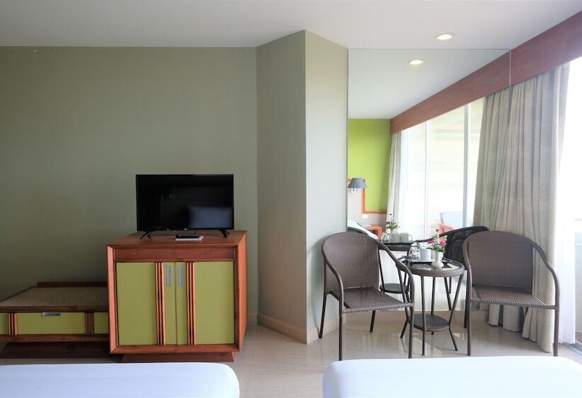 Номер Deluxe, Long Beach Chaam