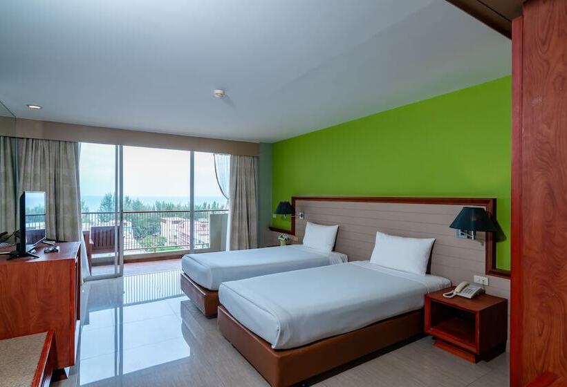 Номер Deluxe, Long Beach Chaam