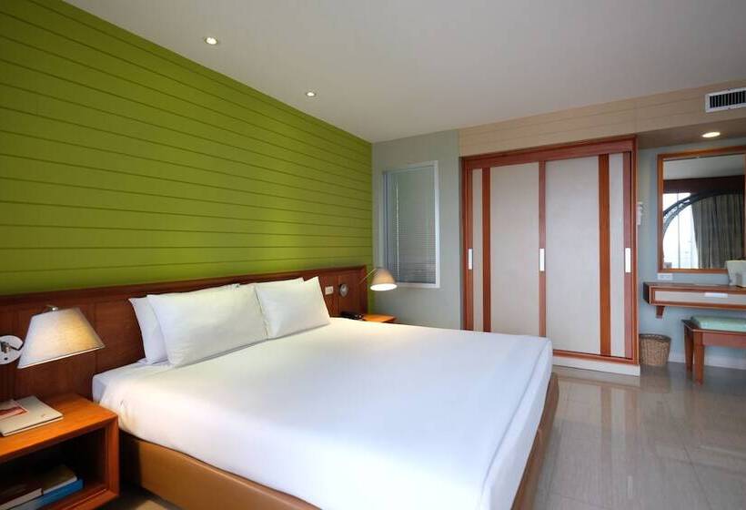 Люкс, Long Beach Chaam