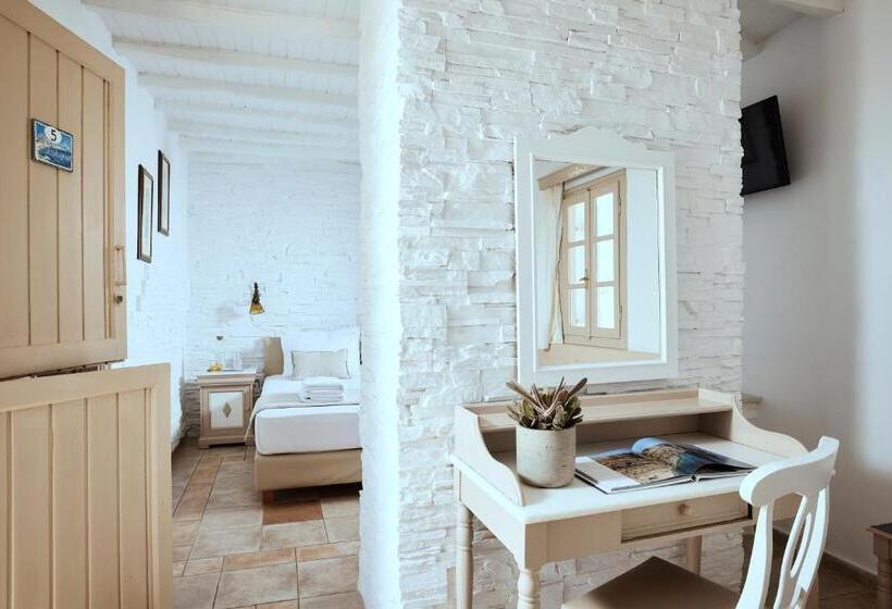 Номер Стандарт, Naxos Magic Village