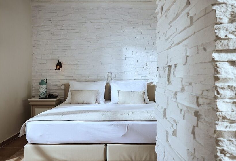 Номер Стандарт, Naxos Magic Village