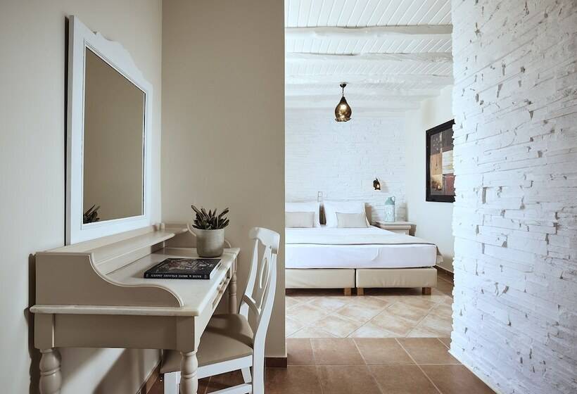 Номер Стандарт, Naxos Magic Village