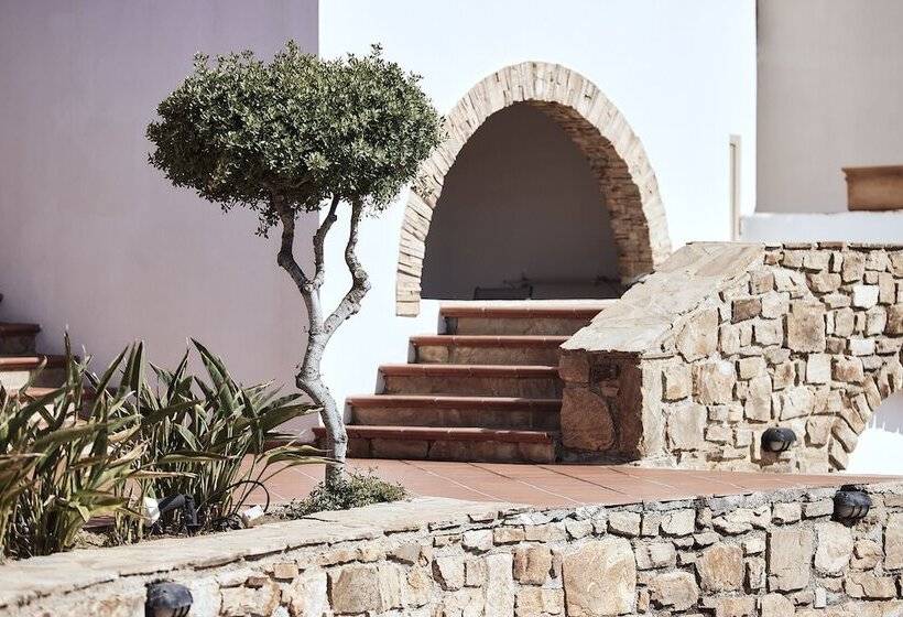家庭间侧面带海景, Naxos Magic Village