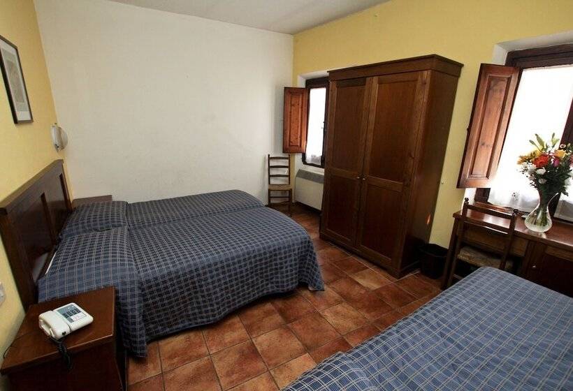 اتاق استاندارد سه نفره, Nizza