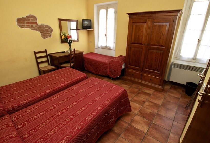 اتاق استاندارد سه نفره, Nizza