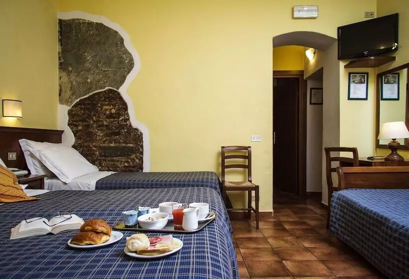 اتاق استاندارد چهار تخته, Nizza