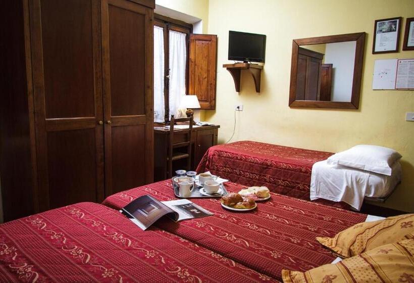 اتاق استاندارد سه نفره, Nizza