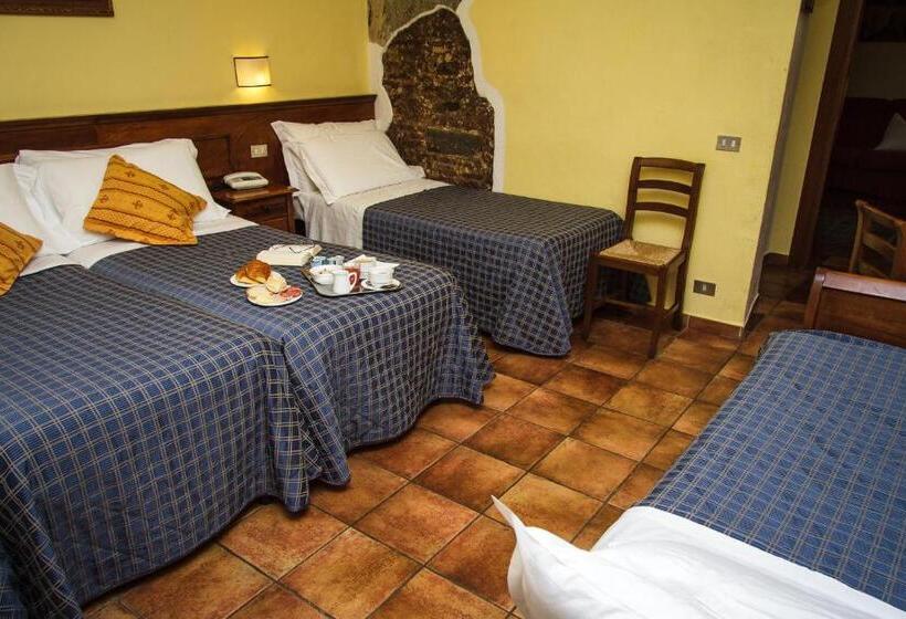 اتاق استاندارد چهار تخته, Nizza