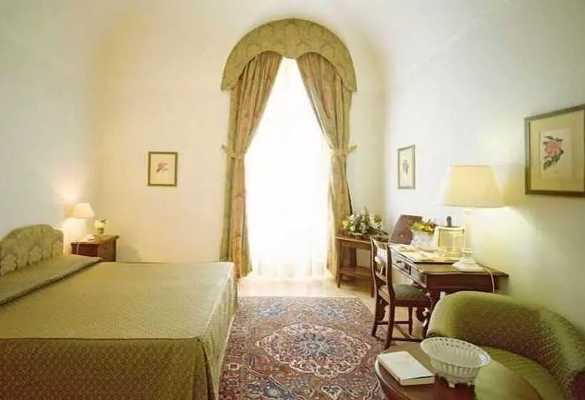 اتاق لوکس, Park Hotel Villa Grazioli