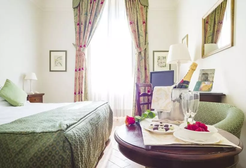 اتاق لوکس, Park Hotel Villa Grazioli