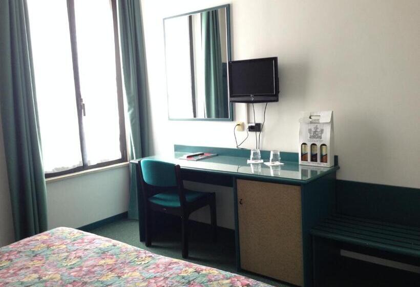 Номер Стандарт, Plaza