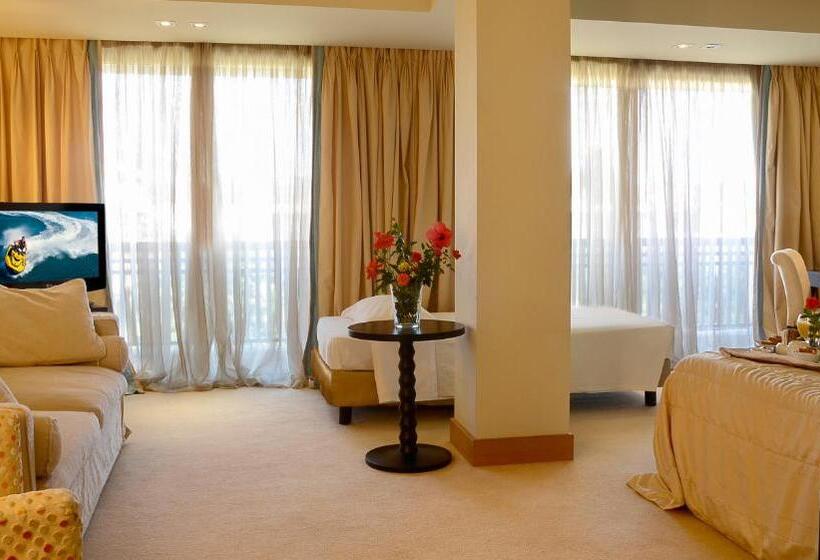 Трехместный Номер Комфорт, Plaza Resort