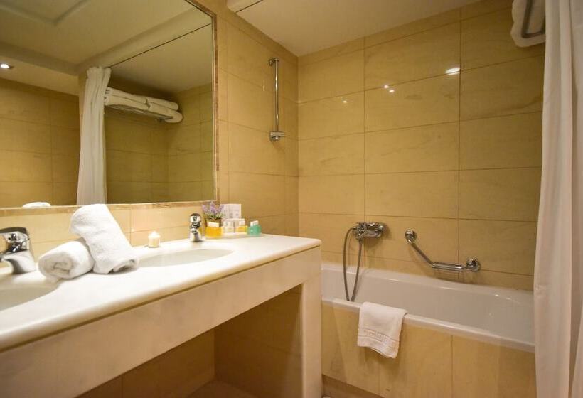 컴포트 싱글 룸, Plaza Resort