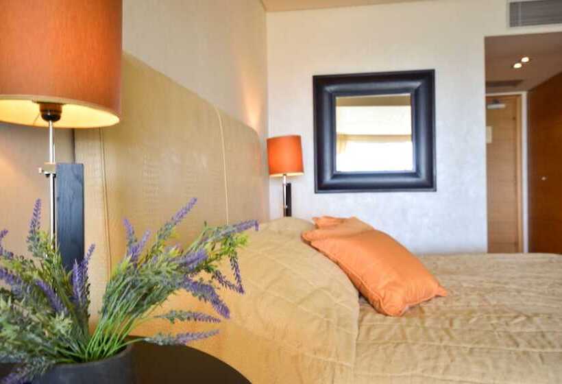 스탠다드 싱글 룸 바다 전망, Plaza Resort