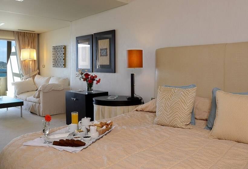 컴포트 트리플 룸, Plaza Resort