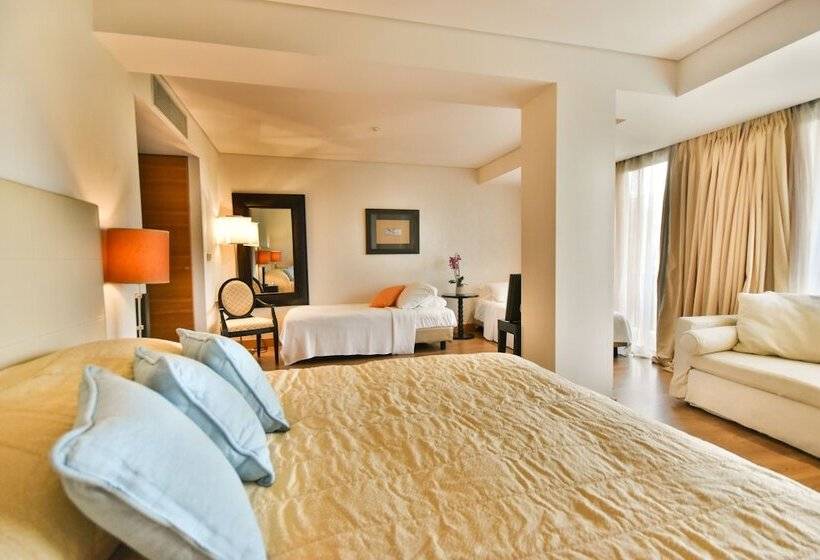 חדר משפחתי נוף לים, Plaza Resort