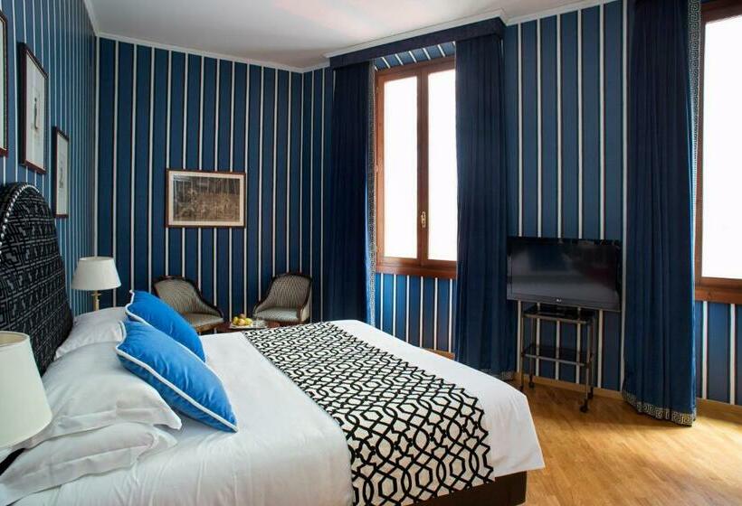 اتاق لوکس, Room Mate Isabella