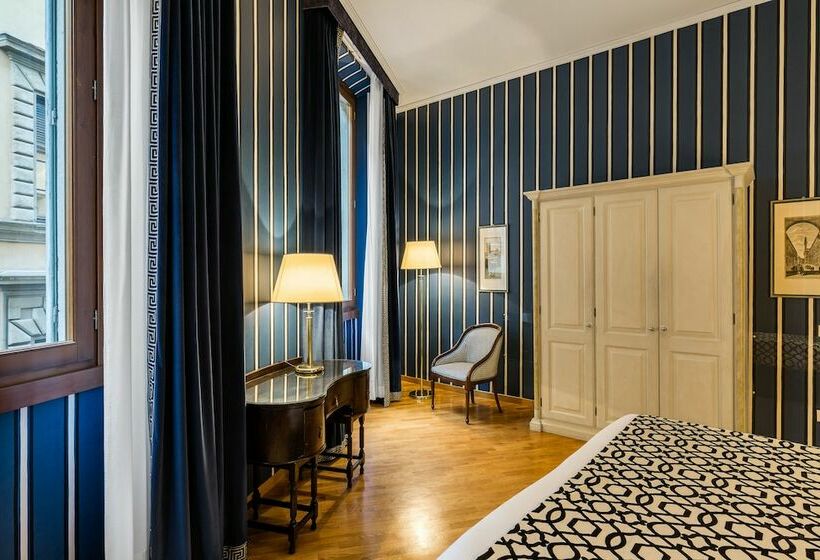 اتاق لوکس, Room Mate Isabella