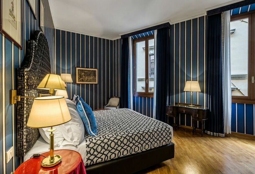 اتاق لوکس, Room Mate Isabella